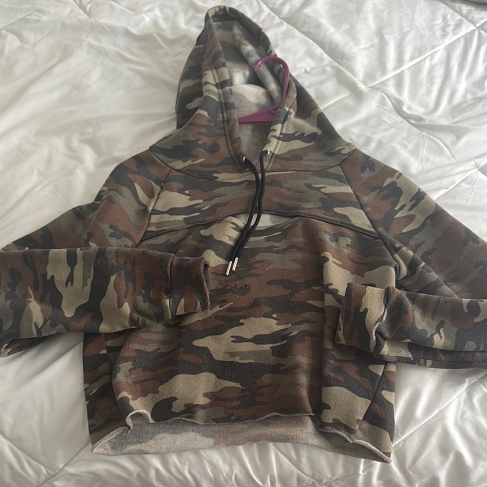 Camouflage Cropped Hoodie